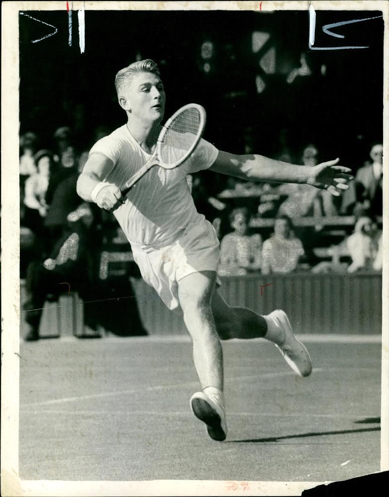 Lew Hoad. - Vintage Photograph