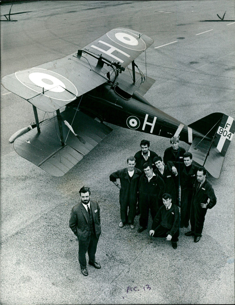 Apprentices at the royal aircraft establishment. - Vintage Photograph