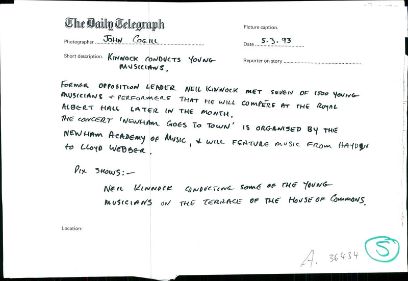 Neil Kinnock with young musicians. - Vintage Photograph