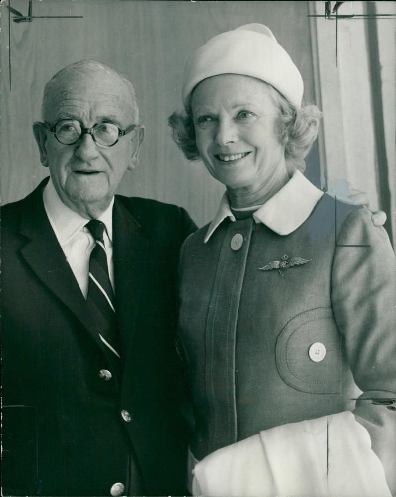 Wilcox Herbert with Dame Anna Neagle. - Vintage Photograph