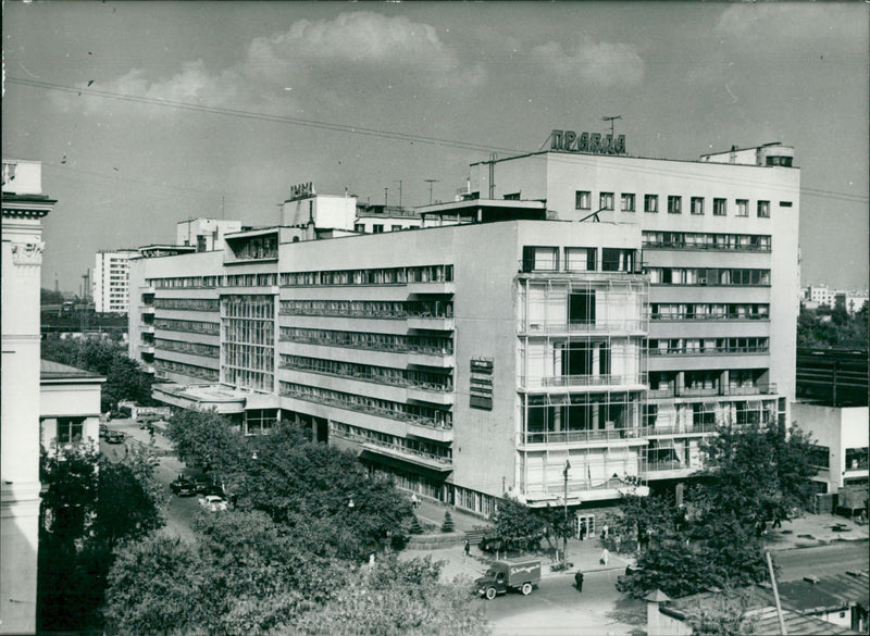 Moscow: Pravda Publishing House - Vintage Photograph