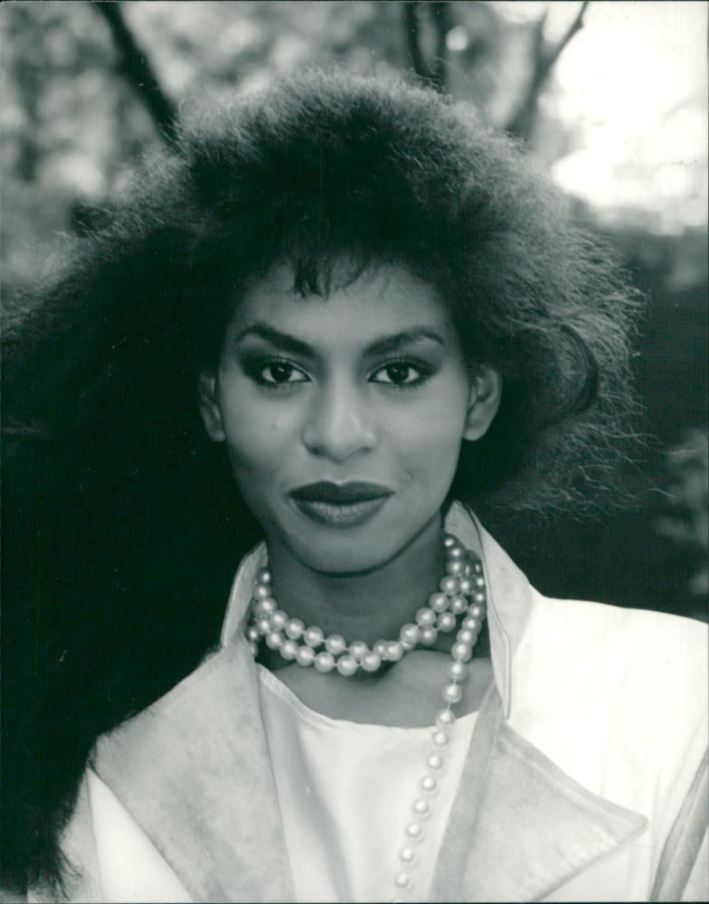 Dulice Liecier. - Vintage Photograph
