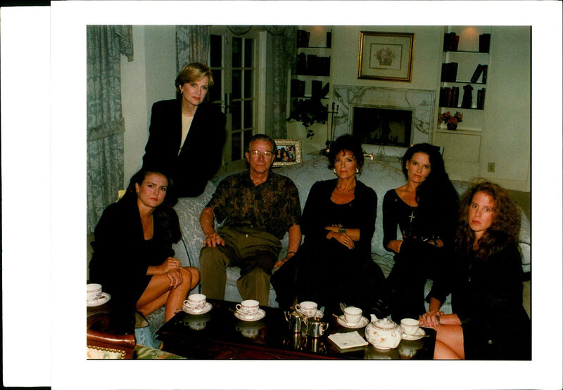 1994 THE SHOW WAS SCHEDULE AIR THURSDAY SEPT ABC USA WRITER CAPITAL FAMILY - Vintage Photograph