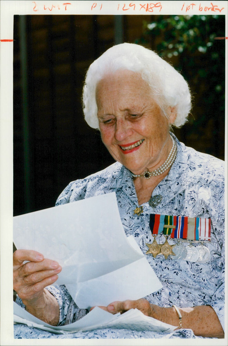 Ellen-Mavis Allgrove. - Vintage Photograph