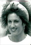 Elizabeth Emanuel, Become of the top clothes style. - Vintage Photograph