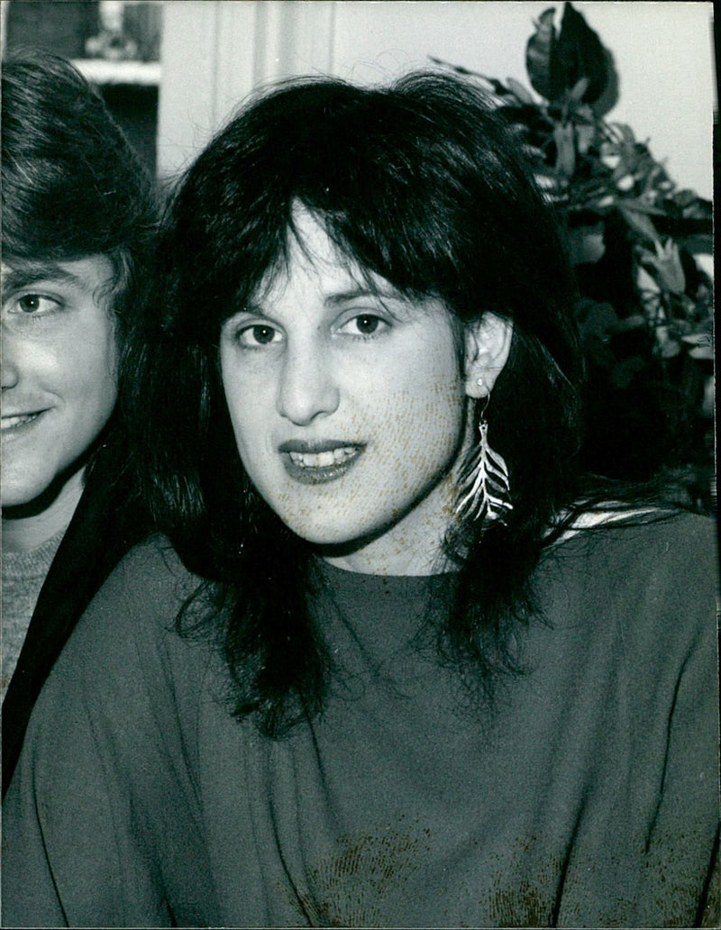 Elizabeth Emanuel, Fashion Designer. - Vintage Photograph