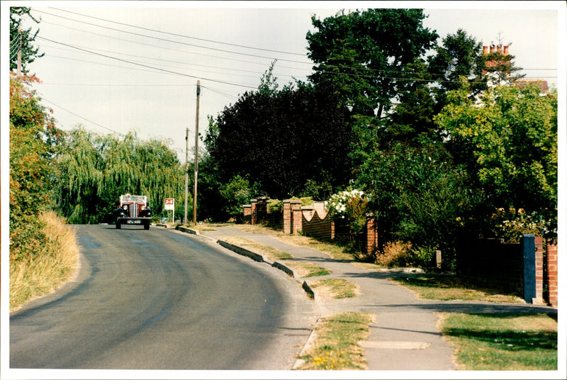 A deserted Tiddington Street. - Vintage Photograph