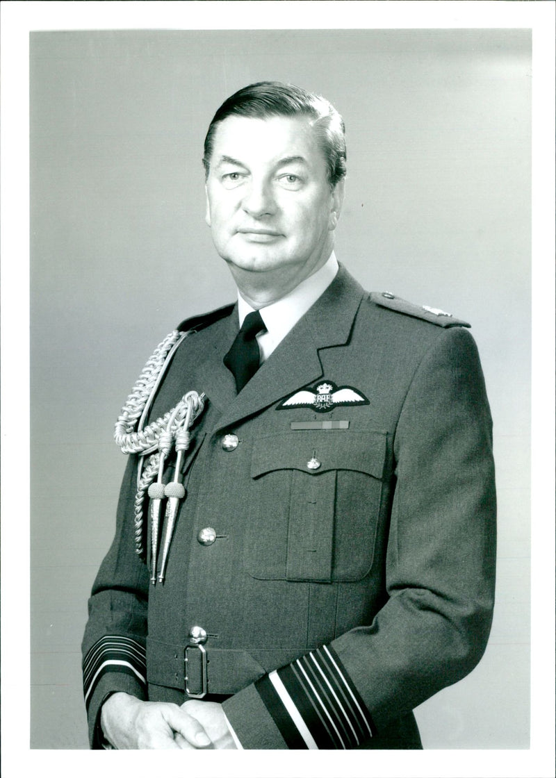 Air Chief Marshall Sir Michael Harding. - Vintage Photograph