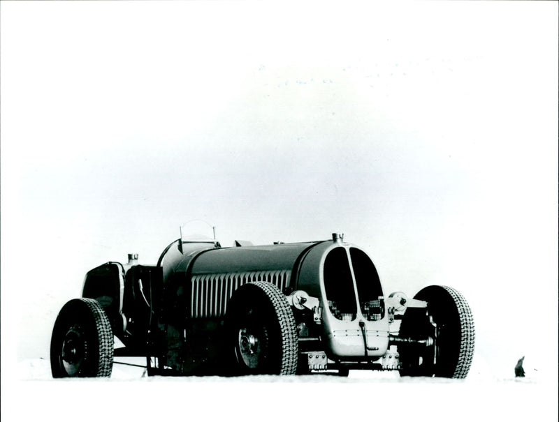 Bugatti type 53 4wheel drive. - Vintage Photograph