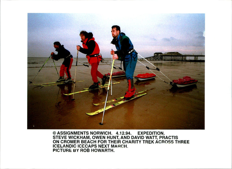 1994 AIMS RAISE MONE ROB HOWARTH STEVE WICKHAM OWEN HUNT EXPEDITION DAVID - Vintage Photograph