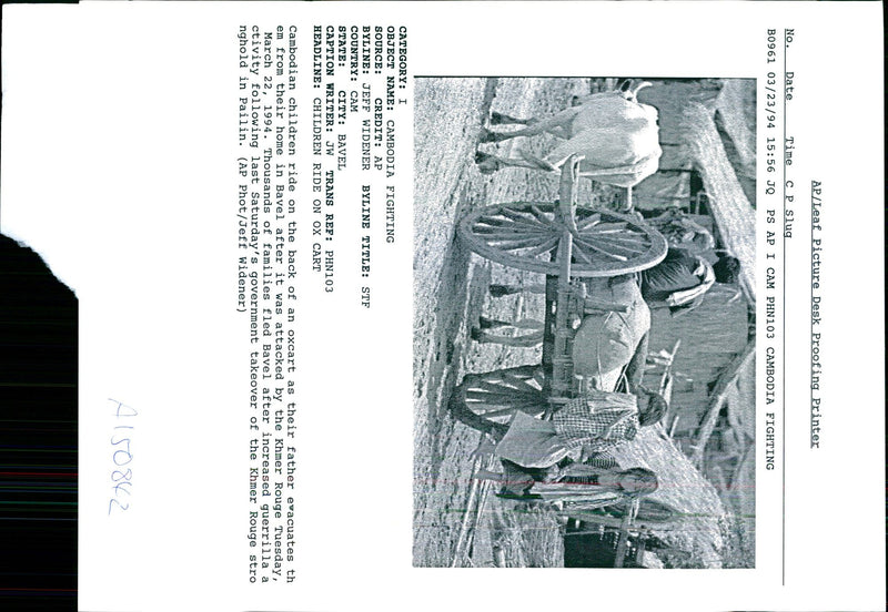 1994 THOUSANDS FAMILIES FLED BAVEL BACH PAILIN STRO TITLE WRITER COUNTRY - Vintage Photograph