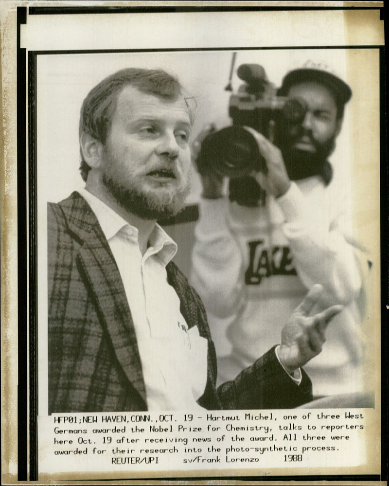 1988 HARTMUT MICHEL WAS ONE THREE WEST GERMANS AWARDED THE NOBEL PRIZE - Vintage Photograph