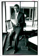 1990 JOHNSON CHAIRMAN NET REVENUES HAVE HAD REA DAVID DAVIES PAUL PUBLISHED - Vintage Photograph