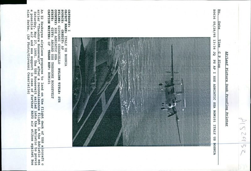 1995 THE USS ROOSEVELT SAILED INTO ADRIATIC PROVI AIRCRAFT AIR WRITER SHIP - Vintage Photograph