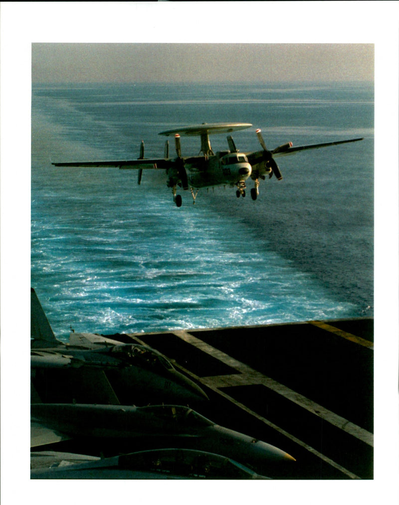 1995 THE USS ROOSEVELT SAILED INTO ADRIATIC PROVI AIRCRAFT AIR WRITER SHIP - Vintage Photograph