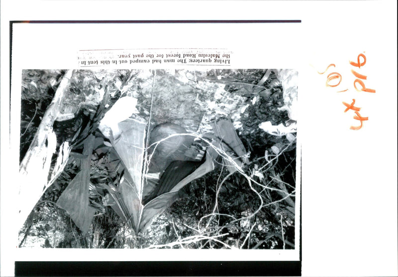 1944 LIVING THROUGH THE CAMP THAT EMMANUEL YANKSON CALLED HONG PUBLISHED KONG - Vintage Photograph