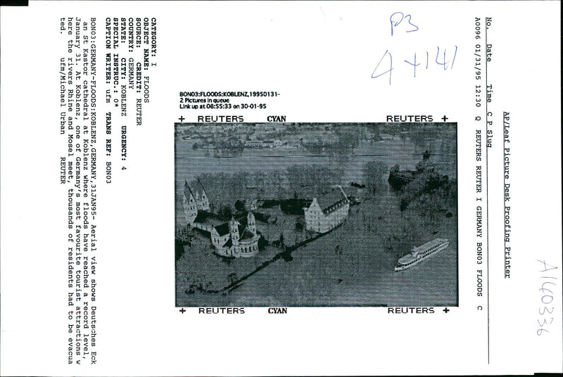 1995 THOUSANDS RESIDENTS HAD EVACUA TED MICHAEL URBAN WRITER COUNTRY - Vintage Photograph