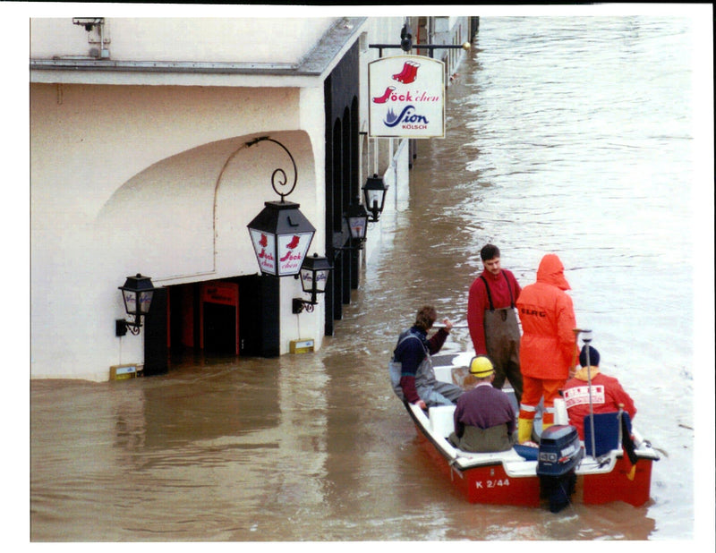 1995 THE RHINE RIVER FLOODE HEINZ DUCKLAU DEU DUS TITLE WRITER SECOND COUNTRY - Vintage Photograph