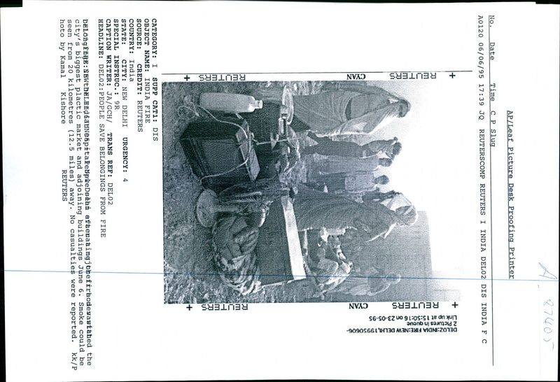 1995 FIRE ENGULFED THE CITYS BIGGEST PLACTIC BRYN COLTON DELOZ WRITER COUNTRY - Vintage Photograph