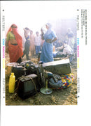 1995 FIRE ENGULFED THE CITYS BIGGEST PLACTIC BRYN COLTON DELOZ WRITER COUNTRY - Vintage Photograph