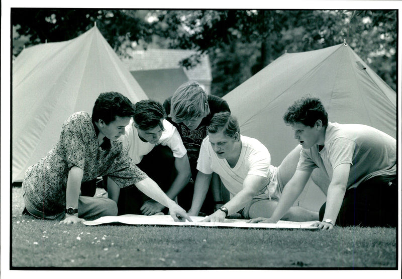 1990 EDWARD SYKES RICHARD SEARS JOHNSON SEAN JENNINGS MIKE TIM KNOWN EXPEDITION - Vintage Photograph