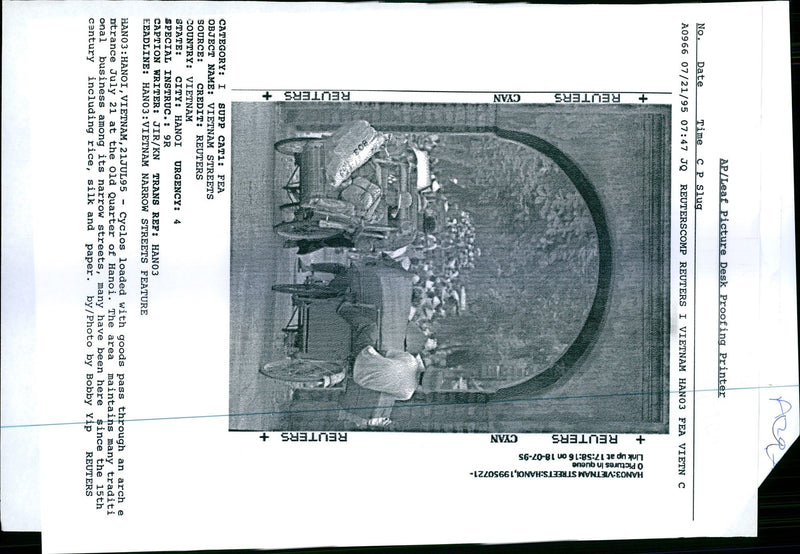 1995 THE OLD QUARTER HANOI MAINTA BOBBY YIP JIR WRITER INCLUDING COUNTRY - Vintage Photograph