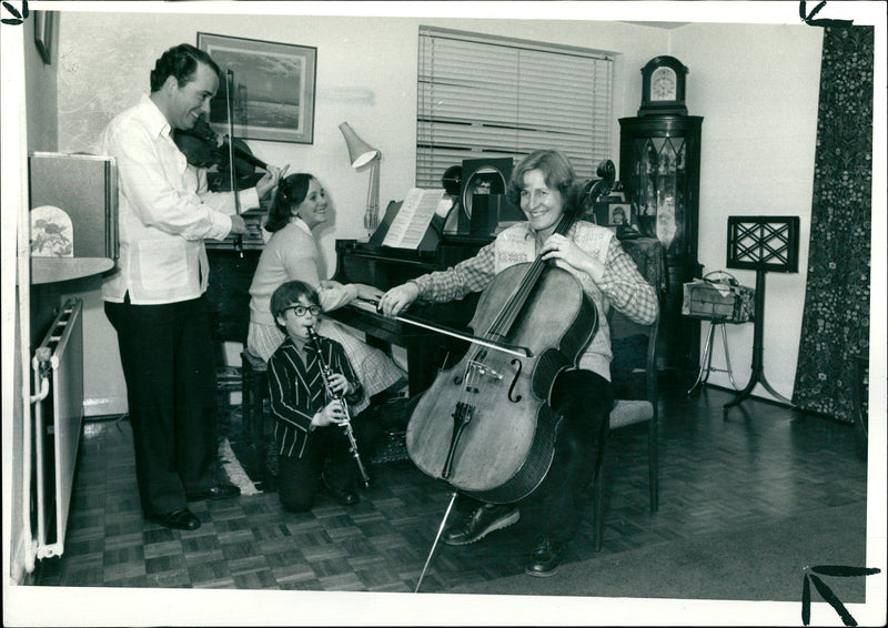 MANDRAKE ZODY THE GARCIAS JOSE LUIS KATHERINE JONATHAN AND JOAN MUSIC - Vintage Photograph