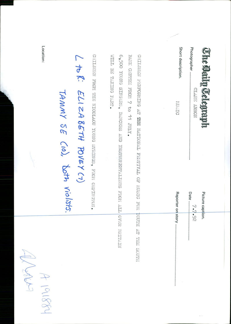 1992 YOUNG SINGERS DANCERS AND INSTRUMENTAL CLARE ARRON MUSIC ELIZABETH BRITAIN - Vintage Photograph