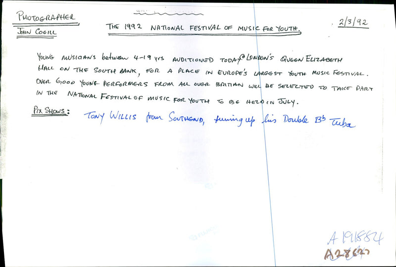 1992 YOUNG MUSIGANS BETWEEN YRS AUDITIONED TODAY LONDON JOHN COGILL CBE MUSIC - Vintage Photograph