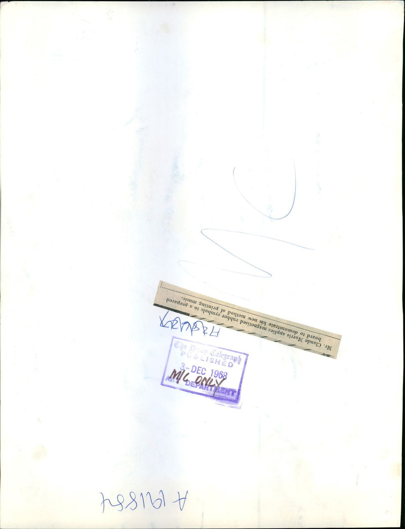 1968 DEC PISHED BOARD HADDAR DEMONSTRATE BSS NEW METHOD PRINTING MUSIC - Vintage Photograph