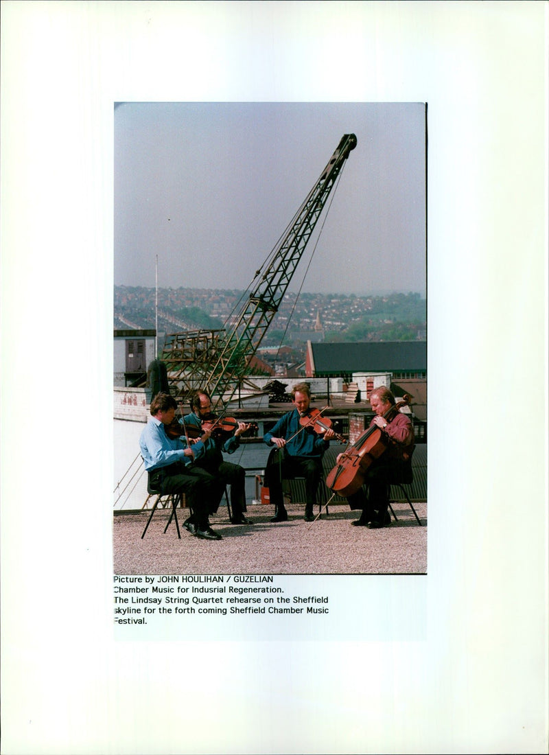 parop DD MUSIC - Vintage Photograph