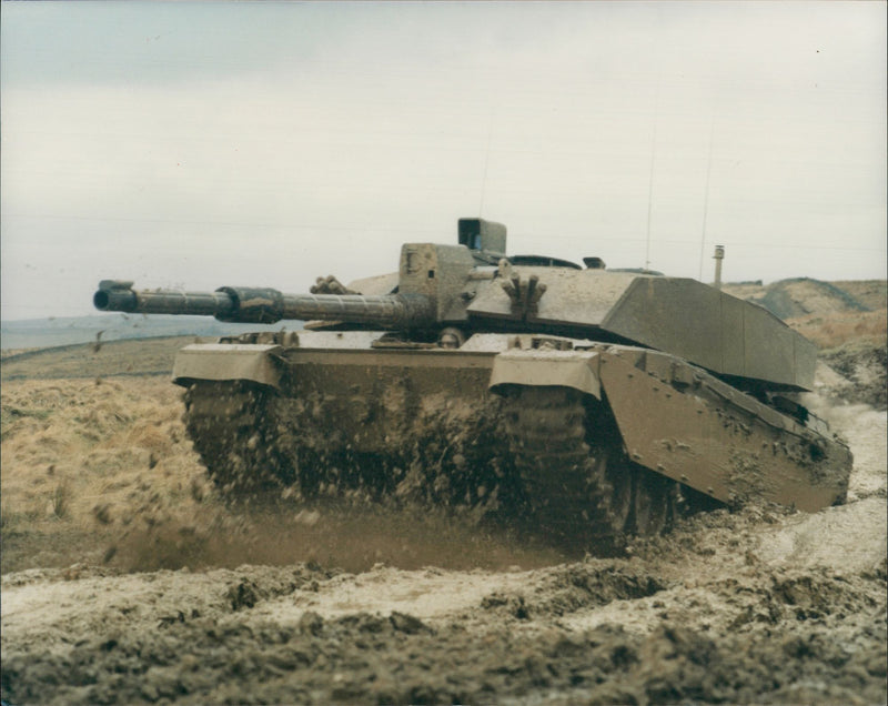 'Challenger 2', British main battle tank designed by Vickers - Vintage Photograph