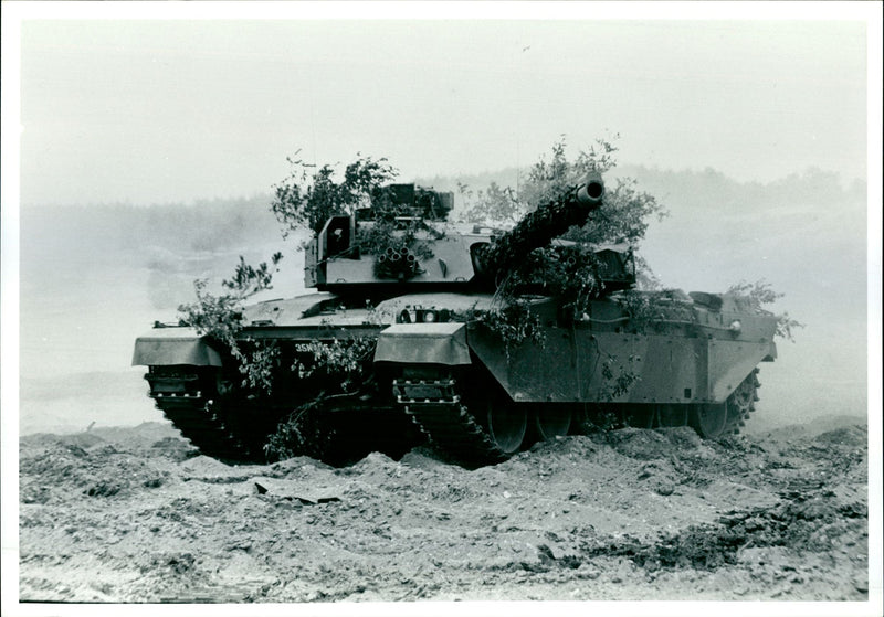 'Challenger 2', British main battle tank designed by Vickers - Vintage Photograph