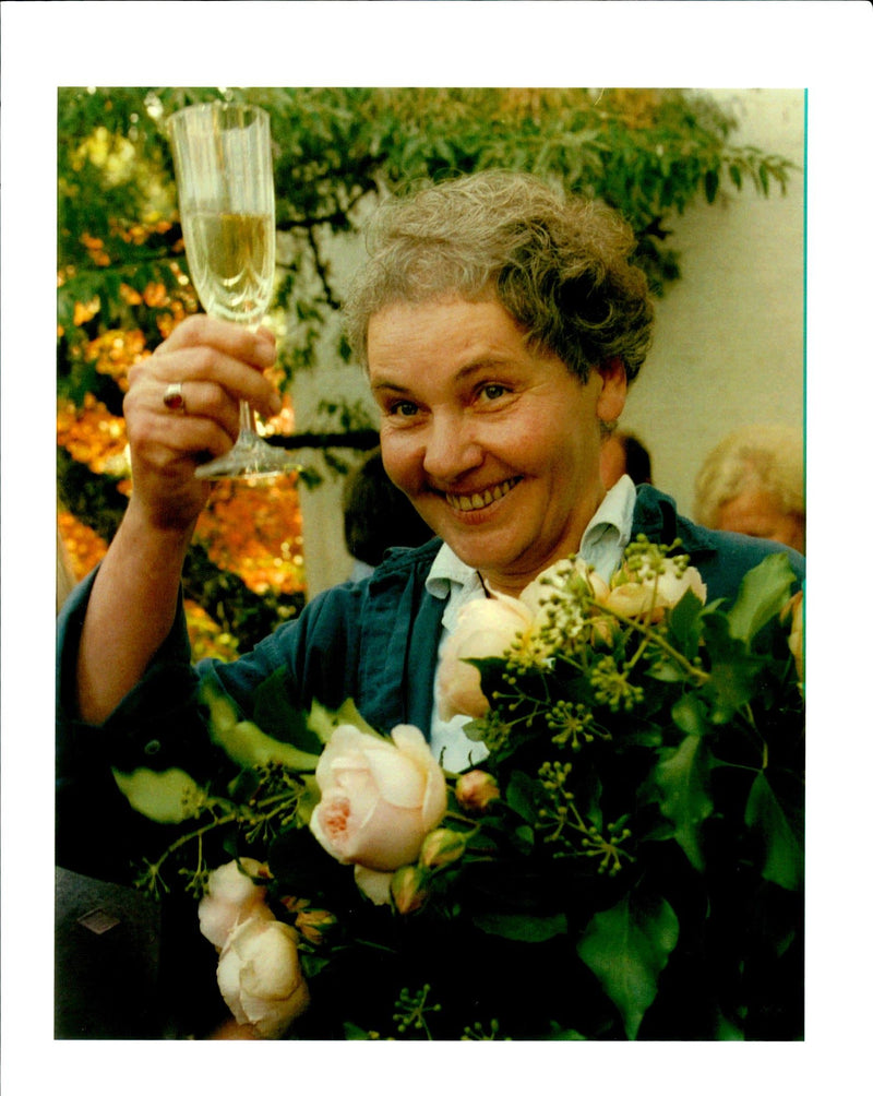 1995 CHRISTIANE NUESSLEIN VOLHARD SHAR GERAINT LEWIS ERIC TITLE WRITER GERMAN - Vintage Photograph