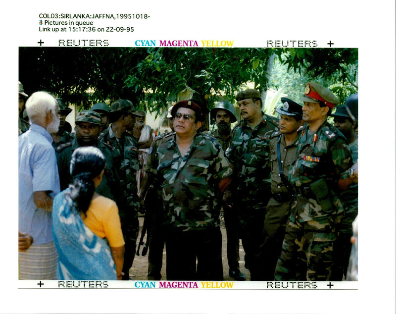 1995 SRI LANKAN DEPUTY DEFENSE ANURUDDHA DEFENCE MINIST WRITER COUNTRY ARMY - Vintage Photograph
