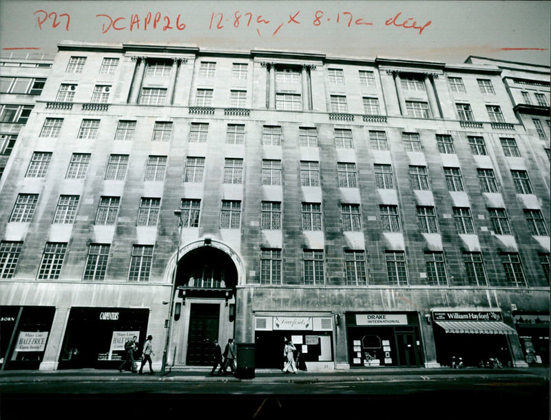 London: Turnslite House - Vintage Photograph