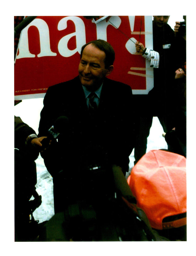 1996 REPUBLICAN PRESIDENTIAL CANDIDATE LAMAR ALEXA WRITER COUNTRY USA TITLE IMAGE - Vintage Photograph