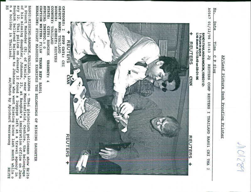 1996 THAI POLICE JANUARY FOUND APICHART WEERAWONG DAUGHTER WRITER COUNTRY - Vintage Photograph