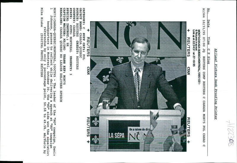 1995 PICTURES QUEUE LINK CYAN MAGE MIKE BLAKE WRITER LEADER COUNTRY - Vintage Photograph