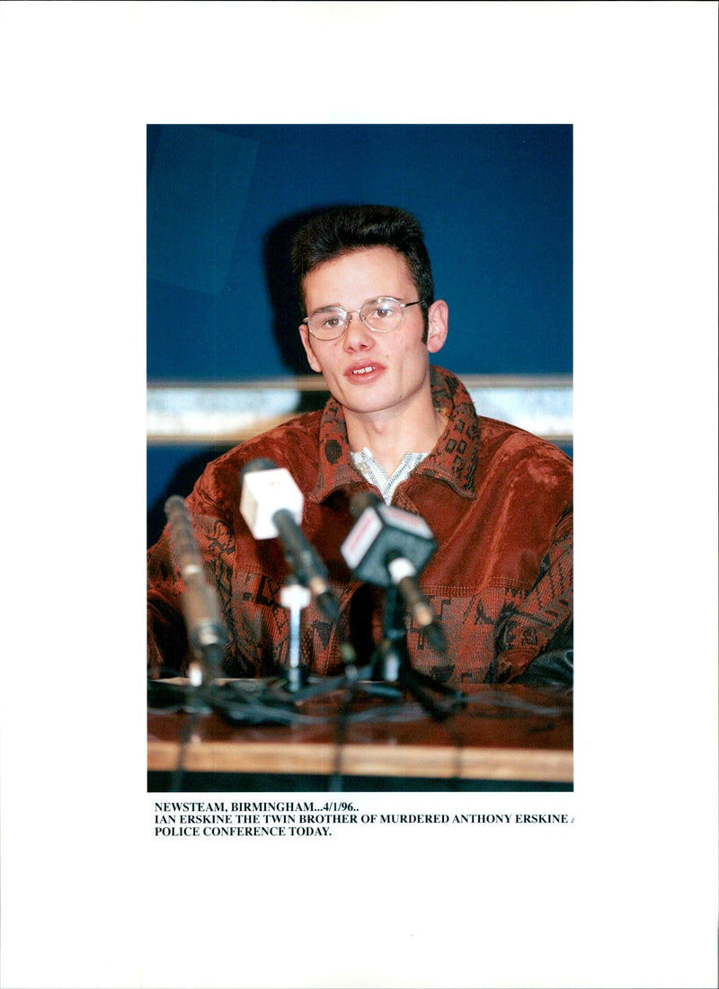 1996 IAN ERSKINE THE TWIN BROTHER MURDERED ANTHONY NEW POLICE FAMILY - Vintage Photograph