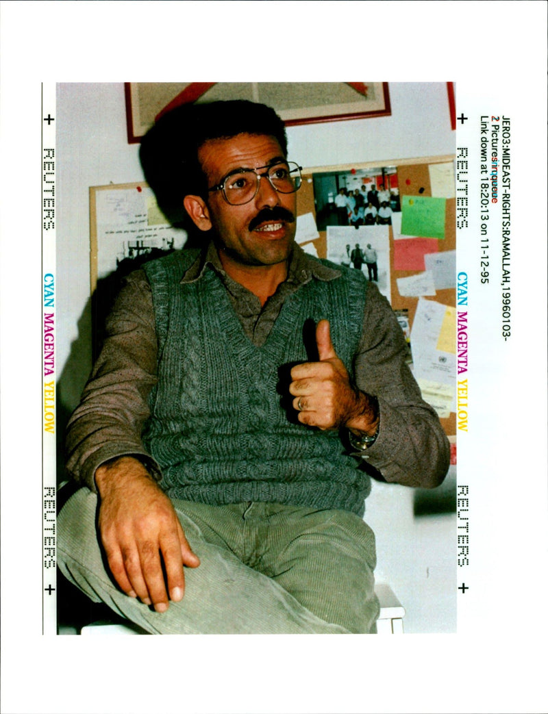 1996 BASSAM EID ISRAELI CITIZEN EAS HAVAKUK LEVISON JERO WRITER COUNTRY - Vintage Photograph