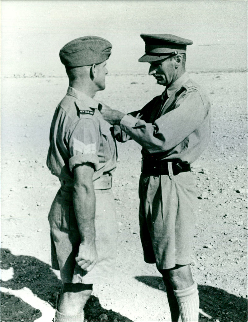 General Montgomery and Sgt. Keith Elliott. - Vintage Photograph