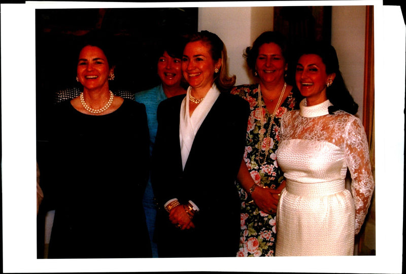 1995 FIRST LADY HILLARY RODHAM TONY PRIME MARTIN TITLE ITALIAN WRITER WIFE - Vintage Photograph