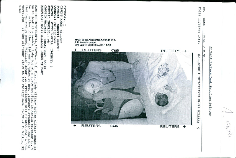 1994 FIRST LADY HILLARY ROD RICK WILKING WILLIAM WRITER VISIT PRESIDENT NAMED - Vintage Photograph