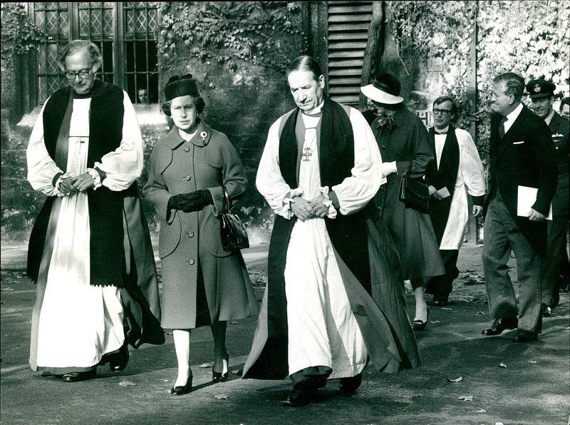 Archbishop Robert Runcie (L) with Queen Elizabeth II - Vintage Photograph