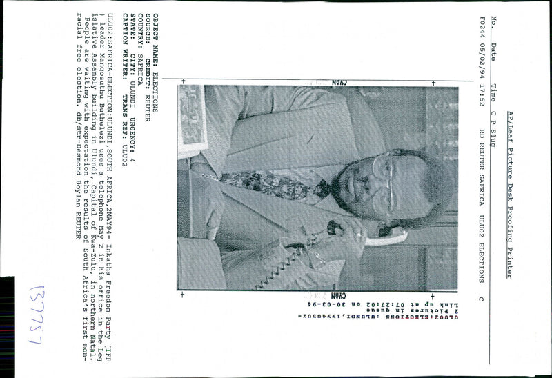 1994 MANGOSUTHU BUTHELEZI THE DESMOND BOYLAN REUTER WRITER CAPITAL COUNTRY - Vintage Photograph