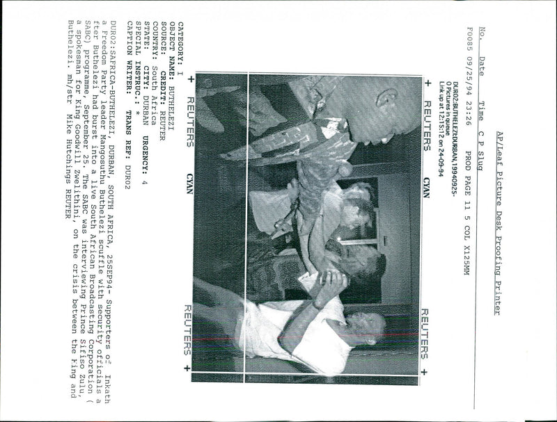 1994 MANGOSUTHU BUTHELEZI HAD BURST MIKE HUTCHINGS WRITER KING LEADER PRINCE - Vintage Photograph