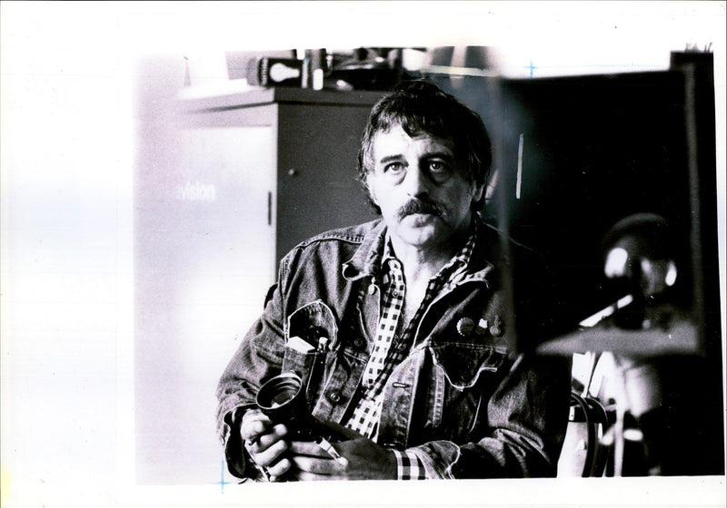 1995 FRANK CVITANOVICH WAS HULTON DEUTSCH PLAYER PROFESSIONAL PUBLISHED DIED - Vintage Photograph