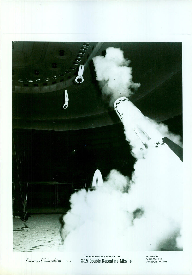 1976 CANUEL ZACCHINI KIANUEL EAS LEONHARDT KEN CAR AIR WIFE ENGLISH PUBLISHED - Vintage Photograph