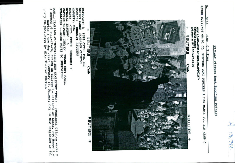 1996 PRESIDENT CLINTON VISITED HAMPSHIRE NEW DAY MIKE THEILER USA WRITER - Vintage Photograph